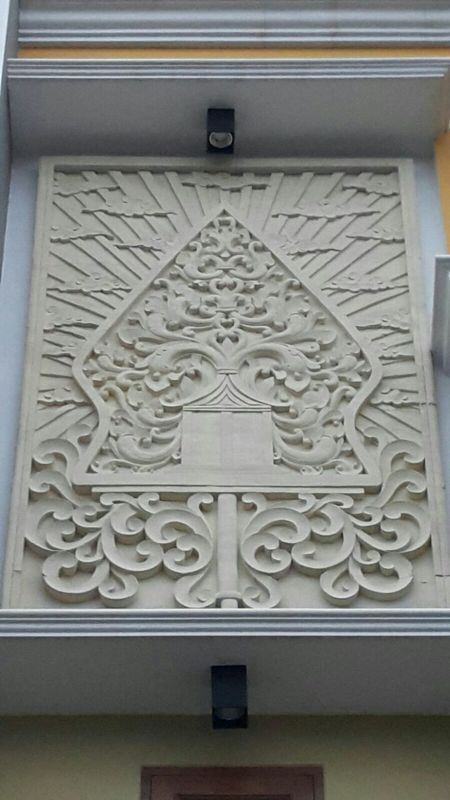 relief kayon batu alam - UkiranBali.com